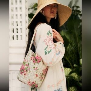 Sezane 100% Linen Bucket Bag. Andion Collection